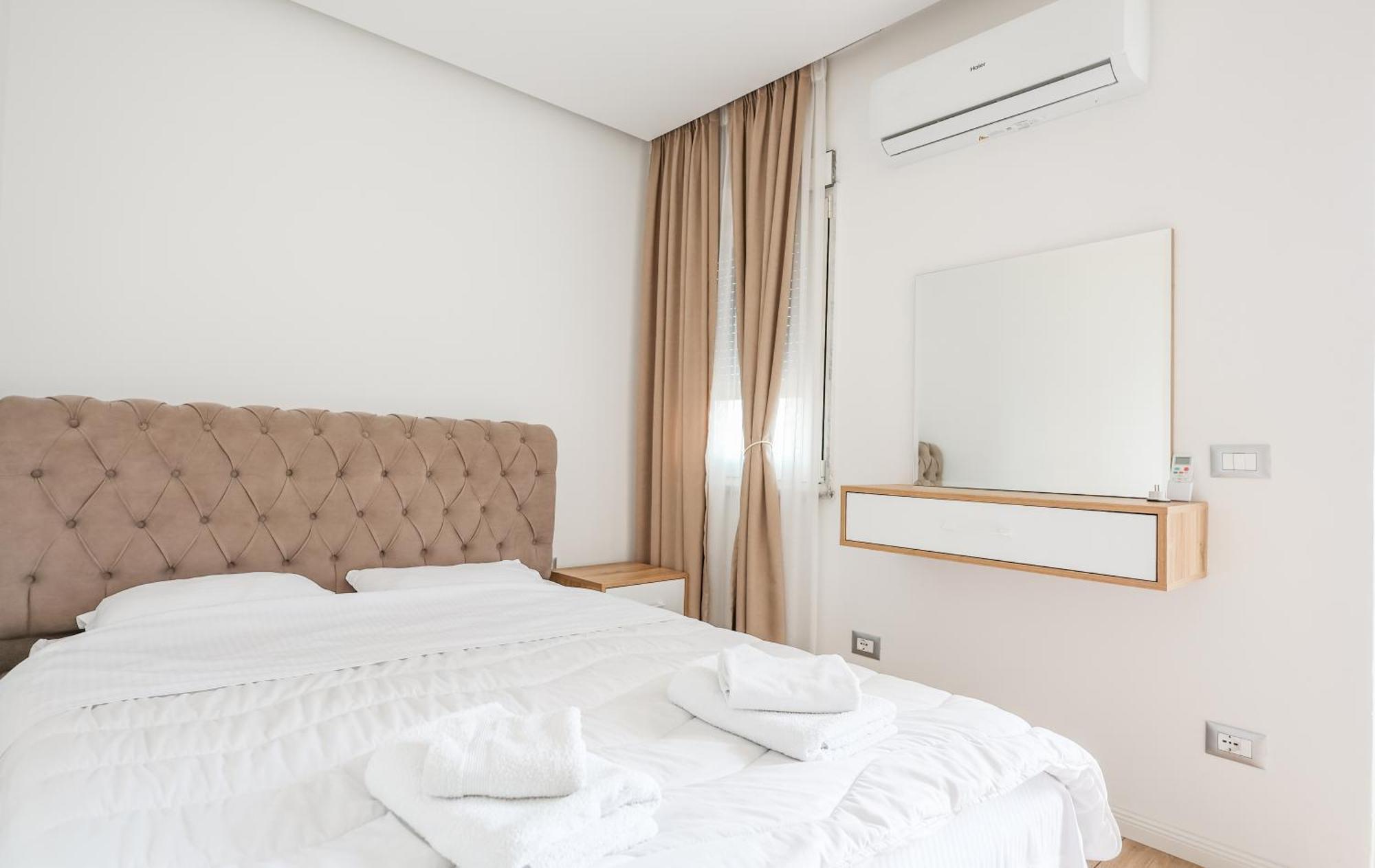 Premium Apartment In The Center Tirana Exterior foto